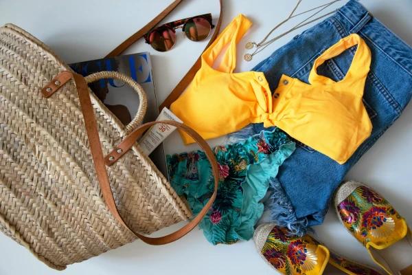 Descoperă ce merită să cumperi în iulie 2026: produse pentru vacanță, casă, beauty, fashion, călătorii, animale de companie și Back to School, plus sfaturi pentru economii, cashback și oferte